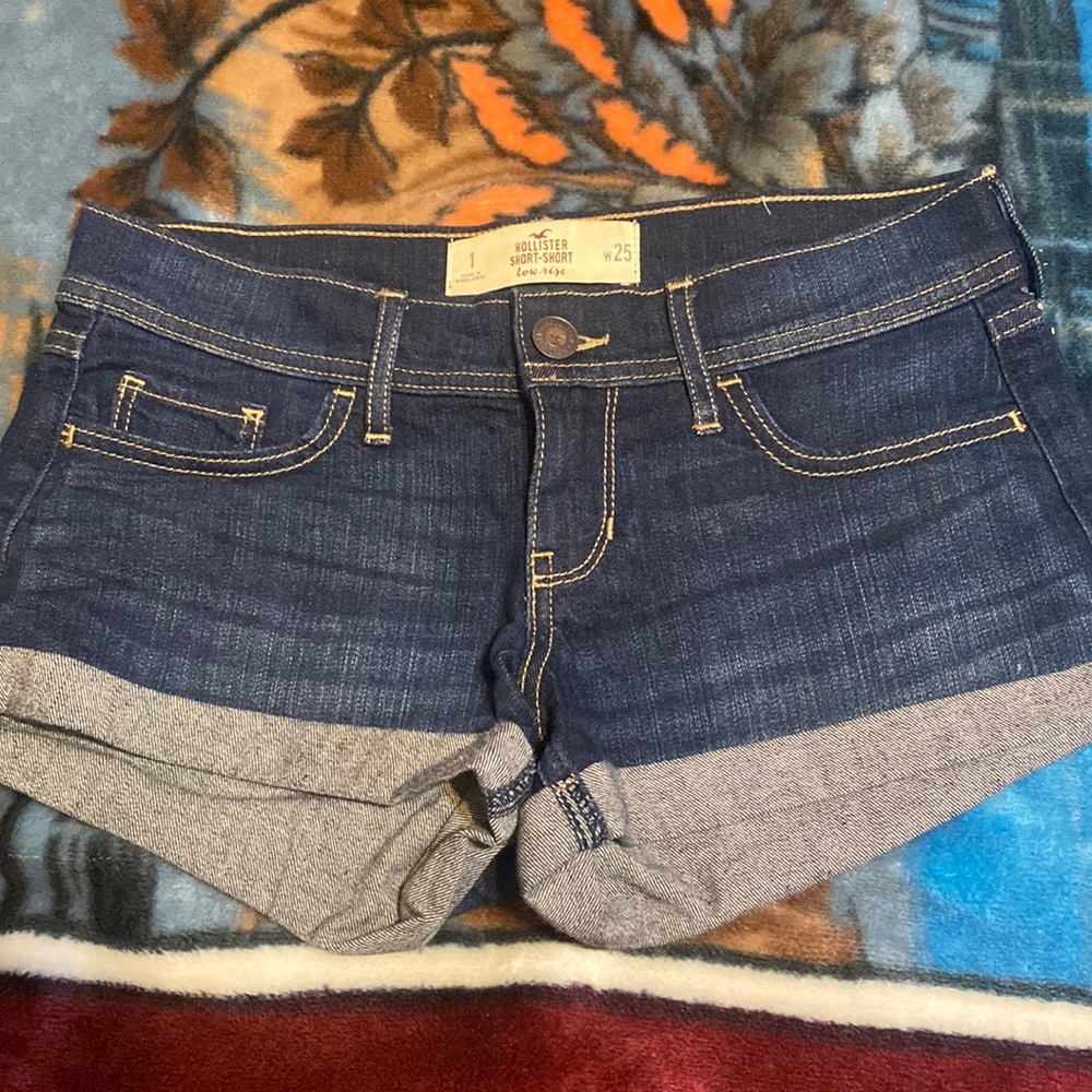 Hollister Short-Short Low Rise
